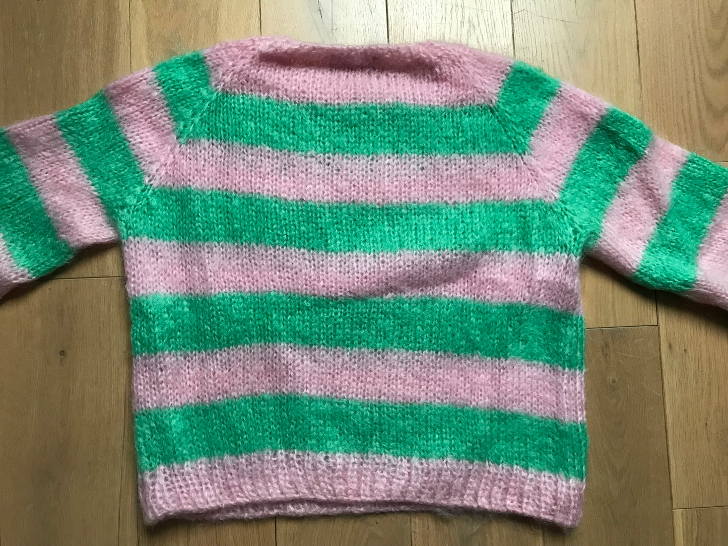 Pull Tricoté main modèle Diabolo